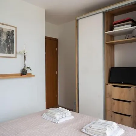 Antonia's 1 Bedroom Cozy And Bright Apartment Sofia