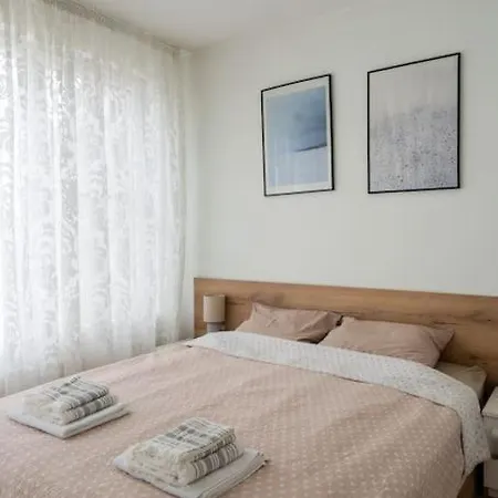 Апартамент Antonia's 1 Bedroom Cozy And Bright София